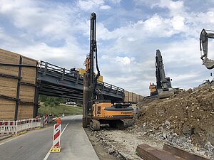 Engl GmbH Spundwandarbeiten Brückenbau Engl GmbH Spundwandarbeiten Brückenbau